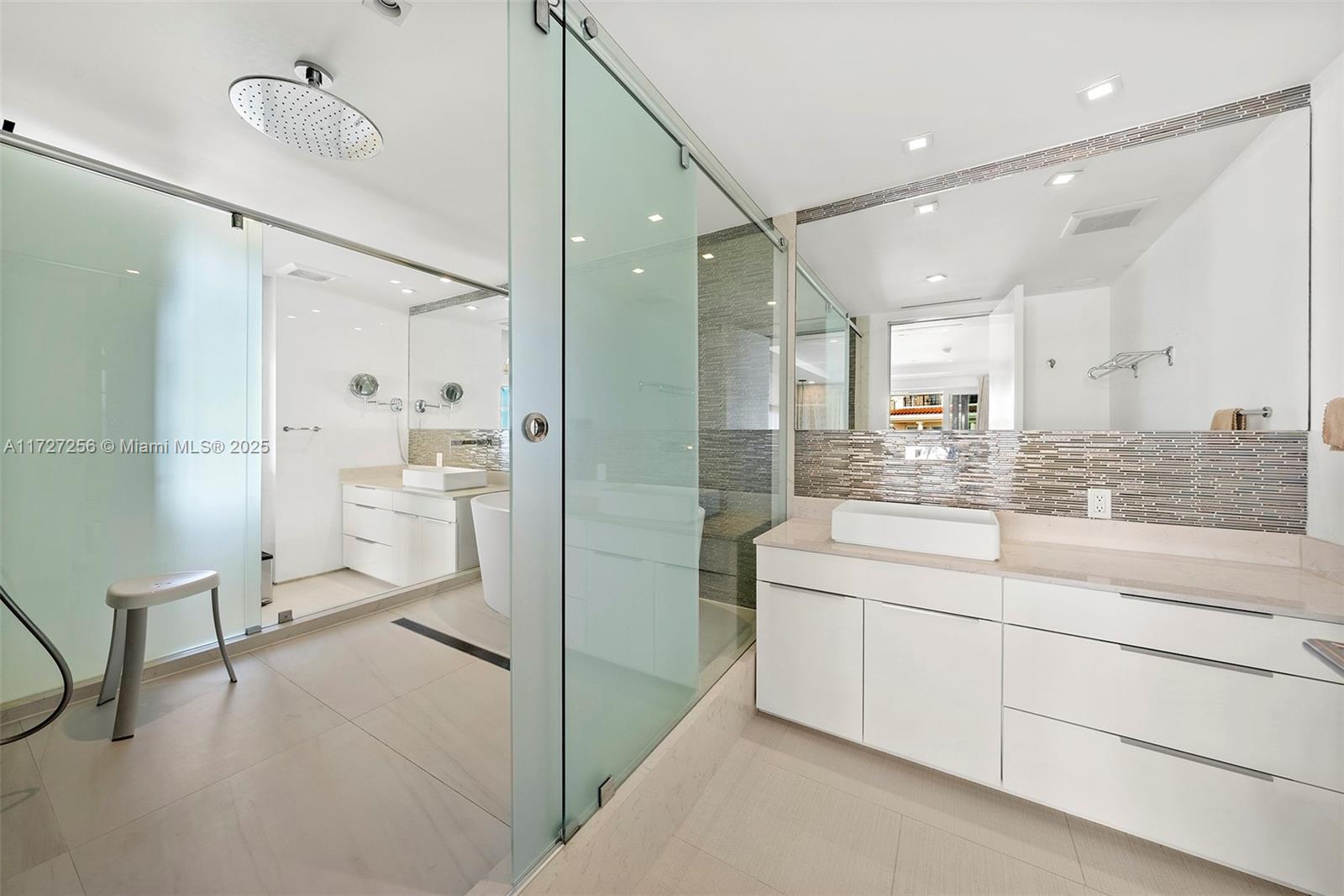 OCEANSIDE AT FISHER ISLAN - Residential