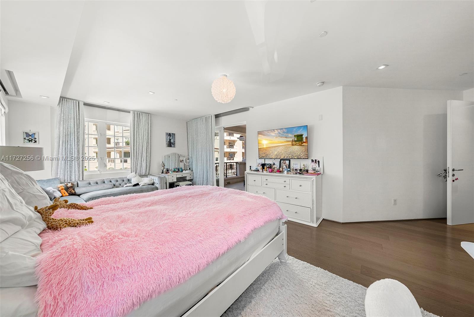 OCEANSIDE AT FISHER ISLAN - Residential