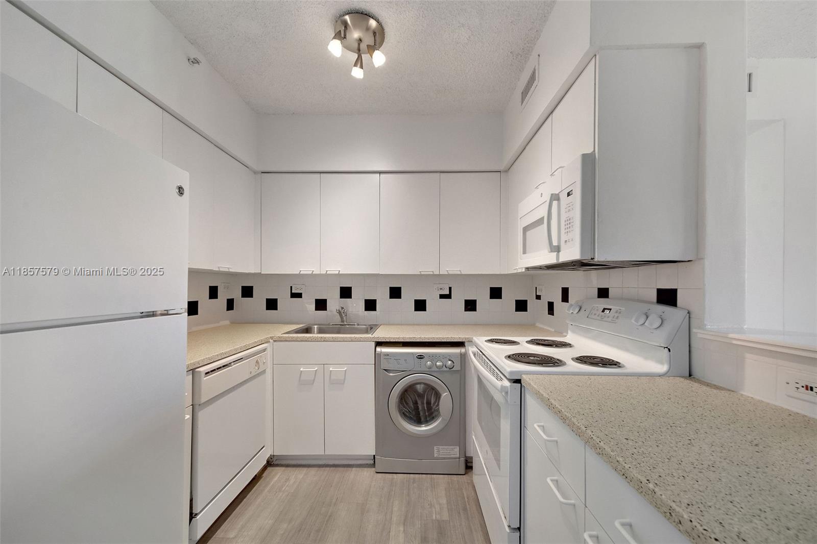 1500 Bay Rd S-1004