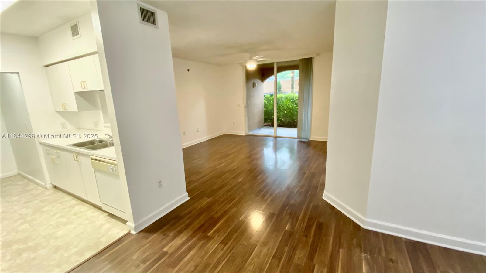 19901 E Country Club Dr 2103