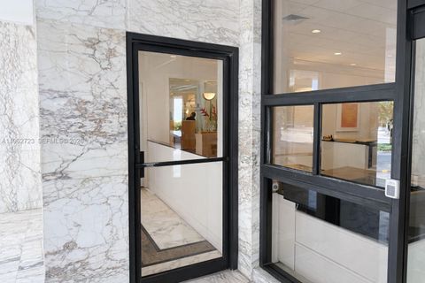 5700 Collins Ave CU-1 Miami Beach FL 33140