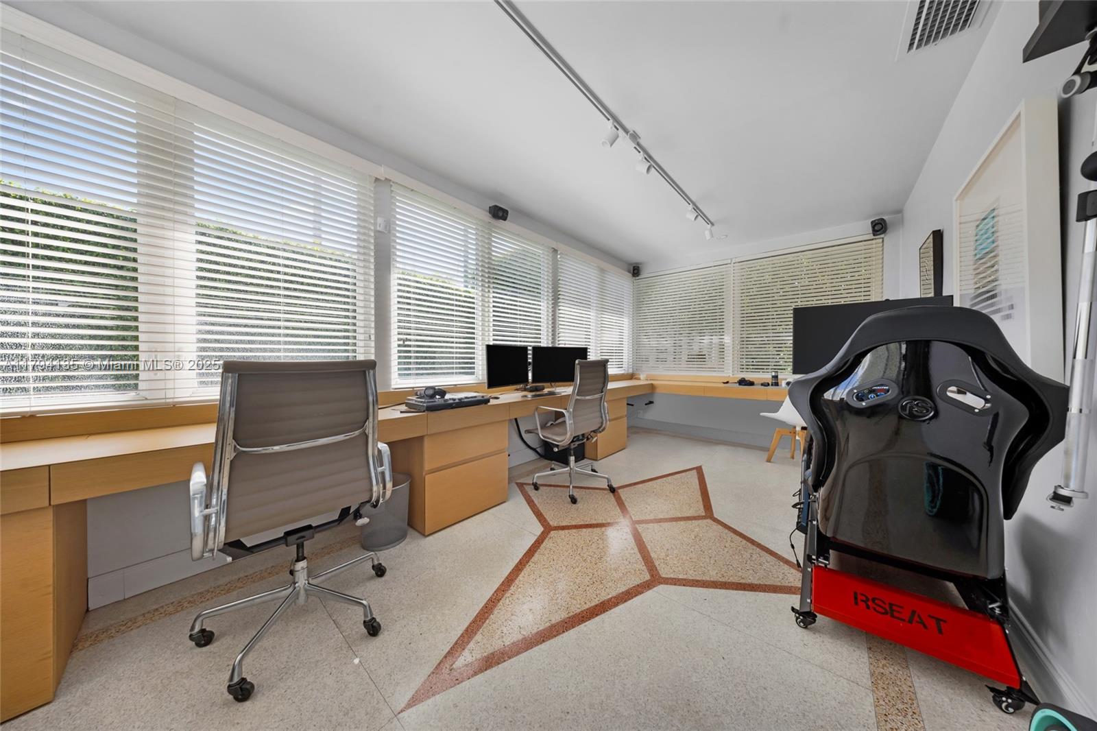 LA GORCE GOLF SUB - Residential
