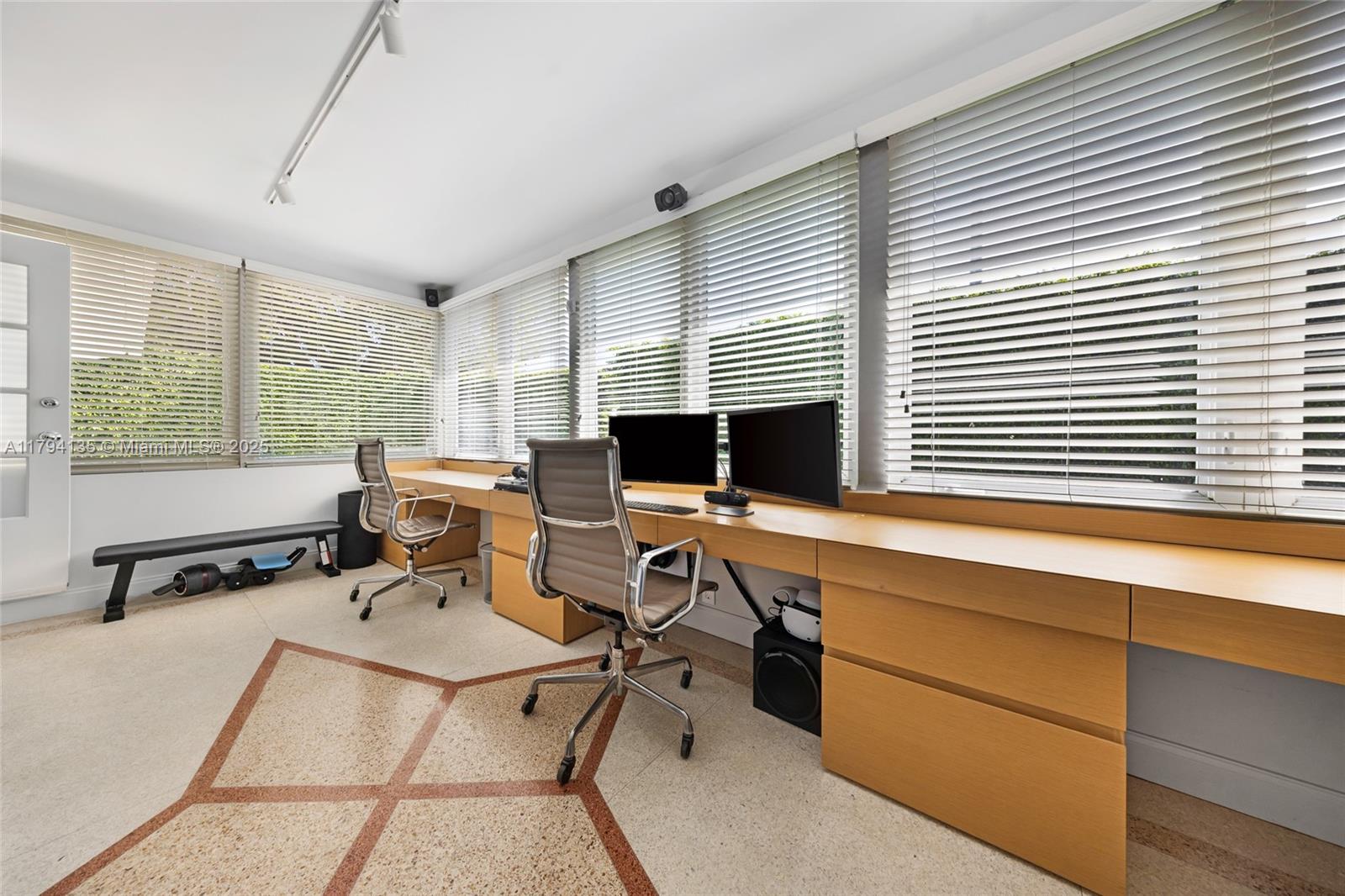 LA GORCE GOLF SUB - Residential