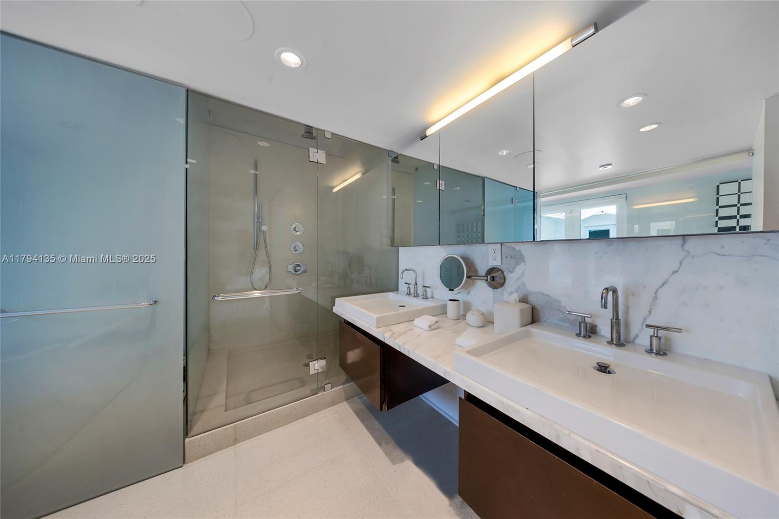 LA GORCE GOLF SUB - Residential