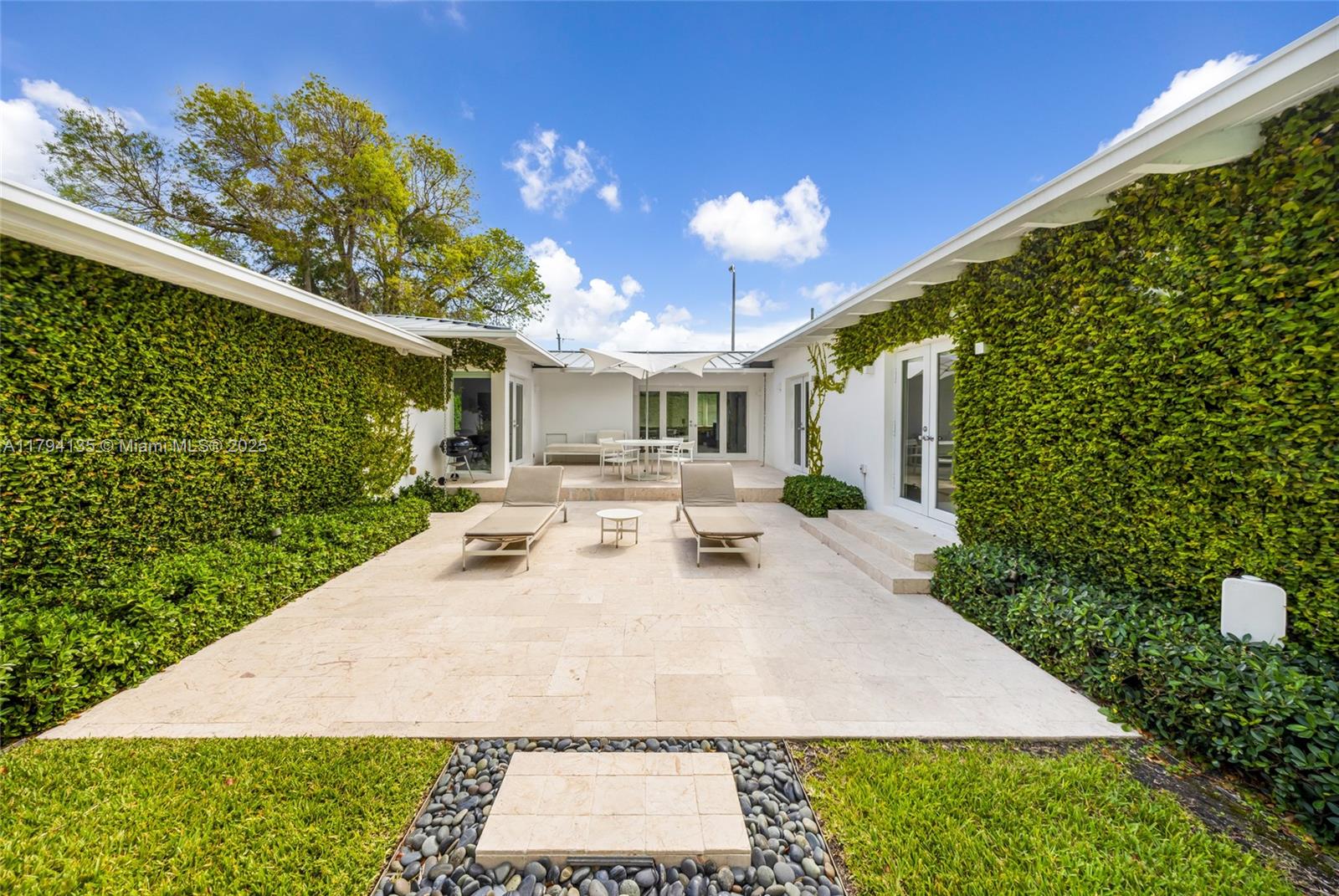 LA GORCE GOLF SUB - Residential