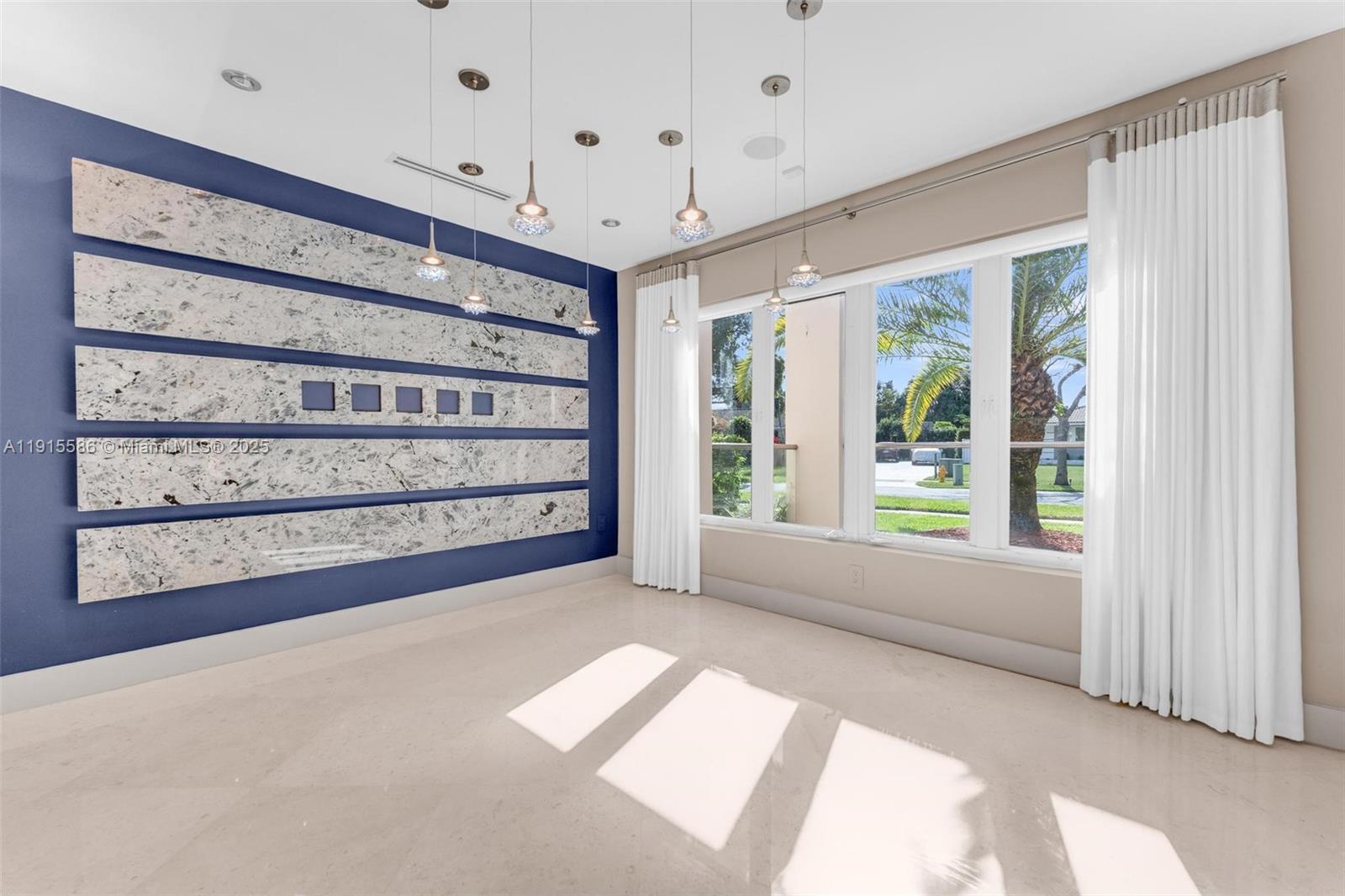 Miami Lakes - Loch Lomond - Residential