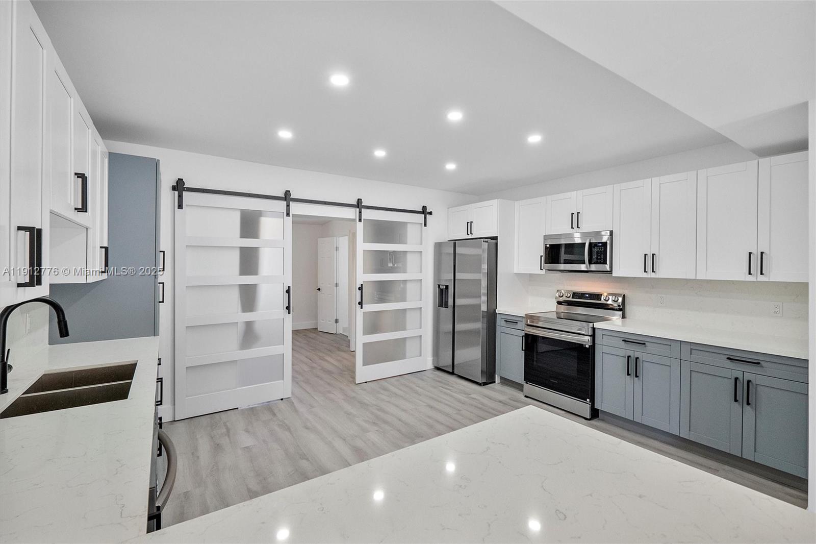 ALMENDARES - Residential Lease