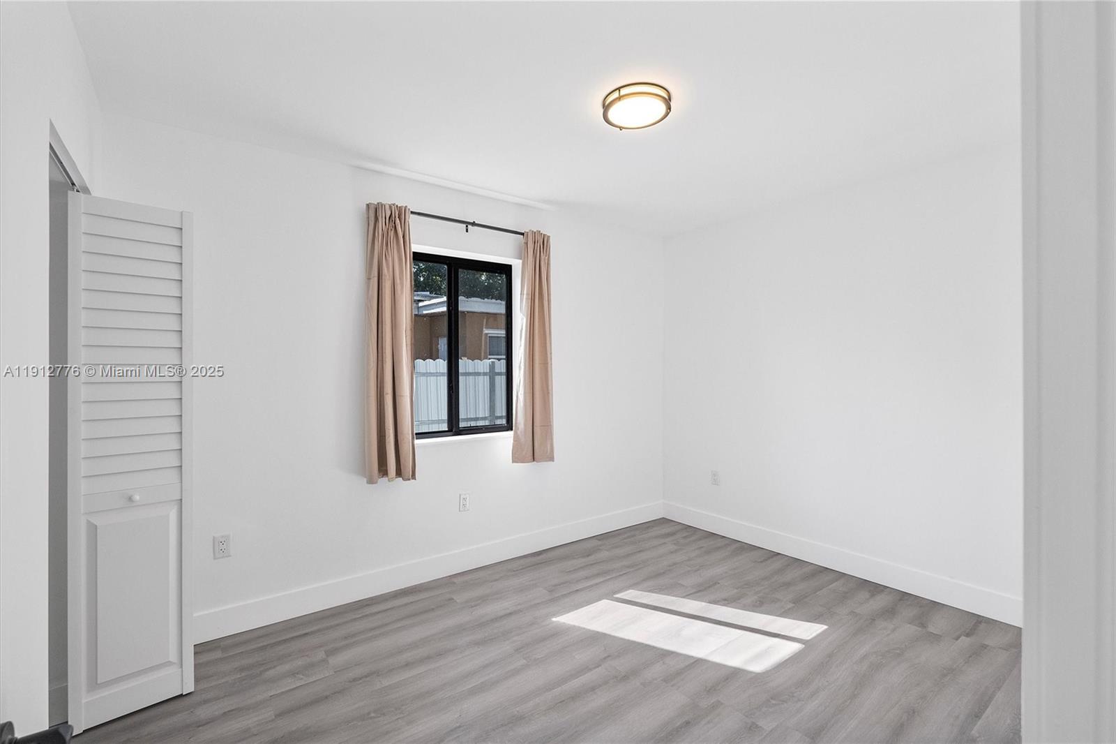 ALMENDARES - Residential Lease