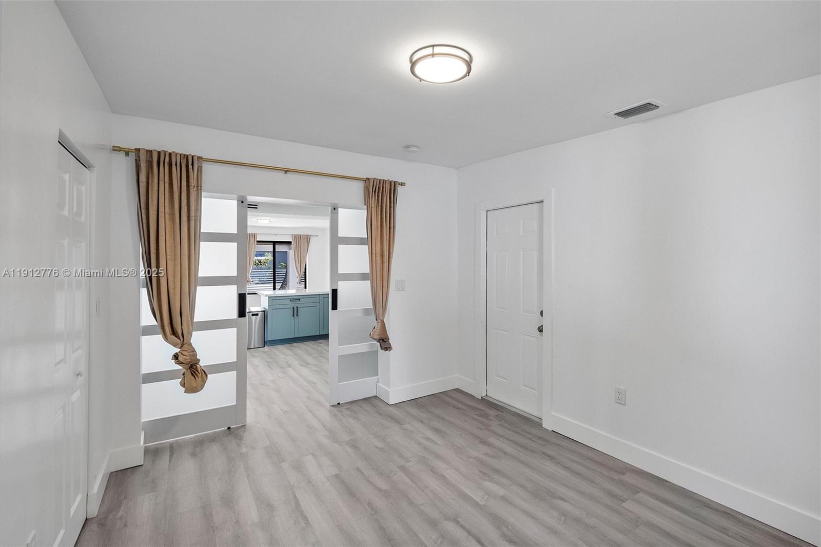 ALMENDARES - Residential Lease