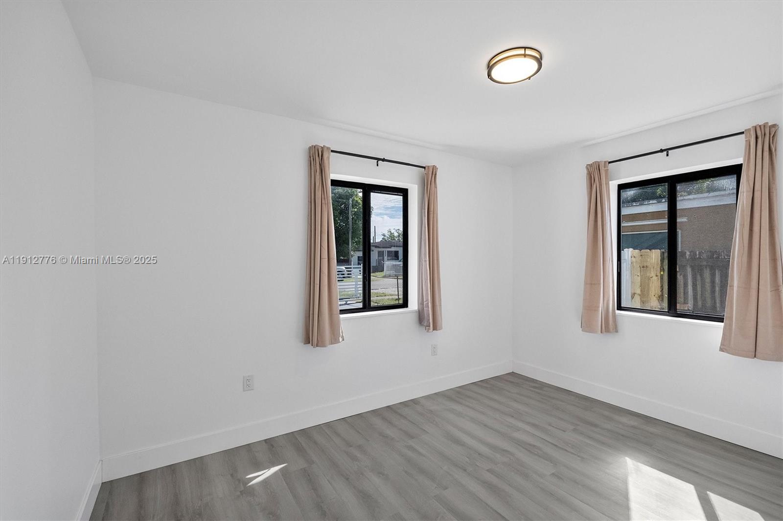 ALMENDARES - Residential Lease