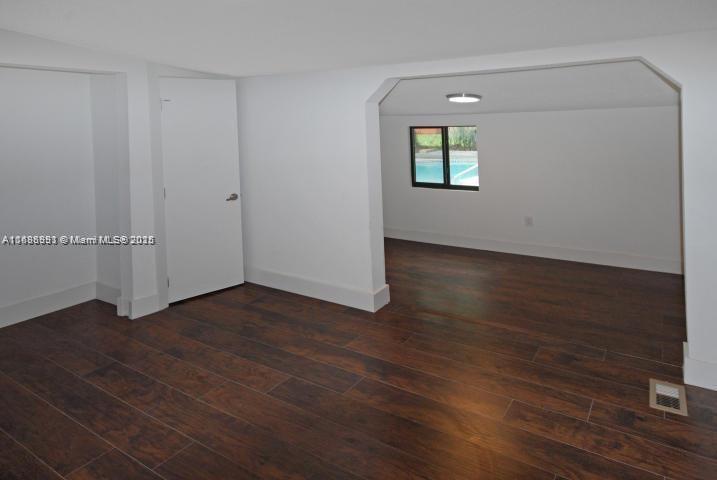 RAILROAD SHOPS INTER SCHO - Residential