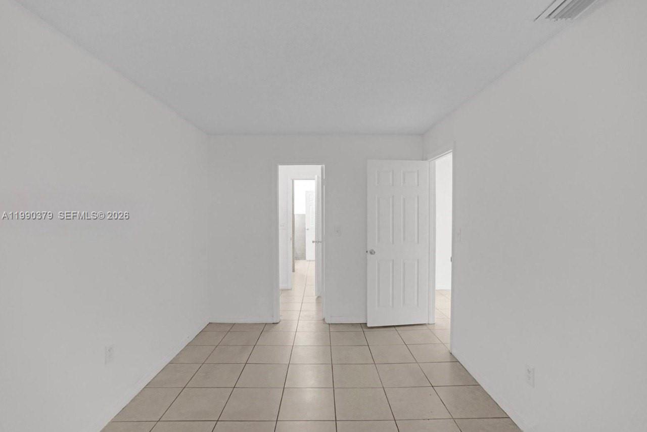 VISTA TOWNHOUSE SEC B - Residential Lease