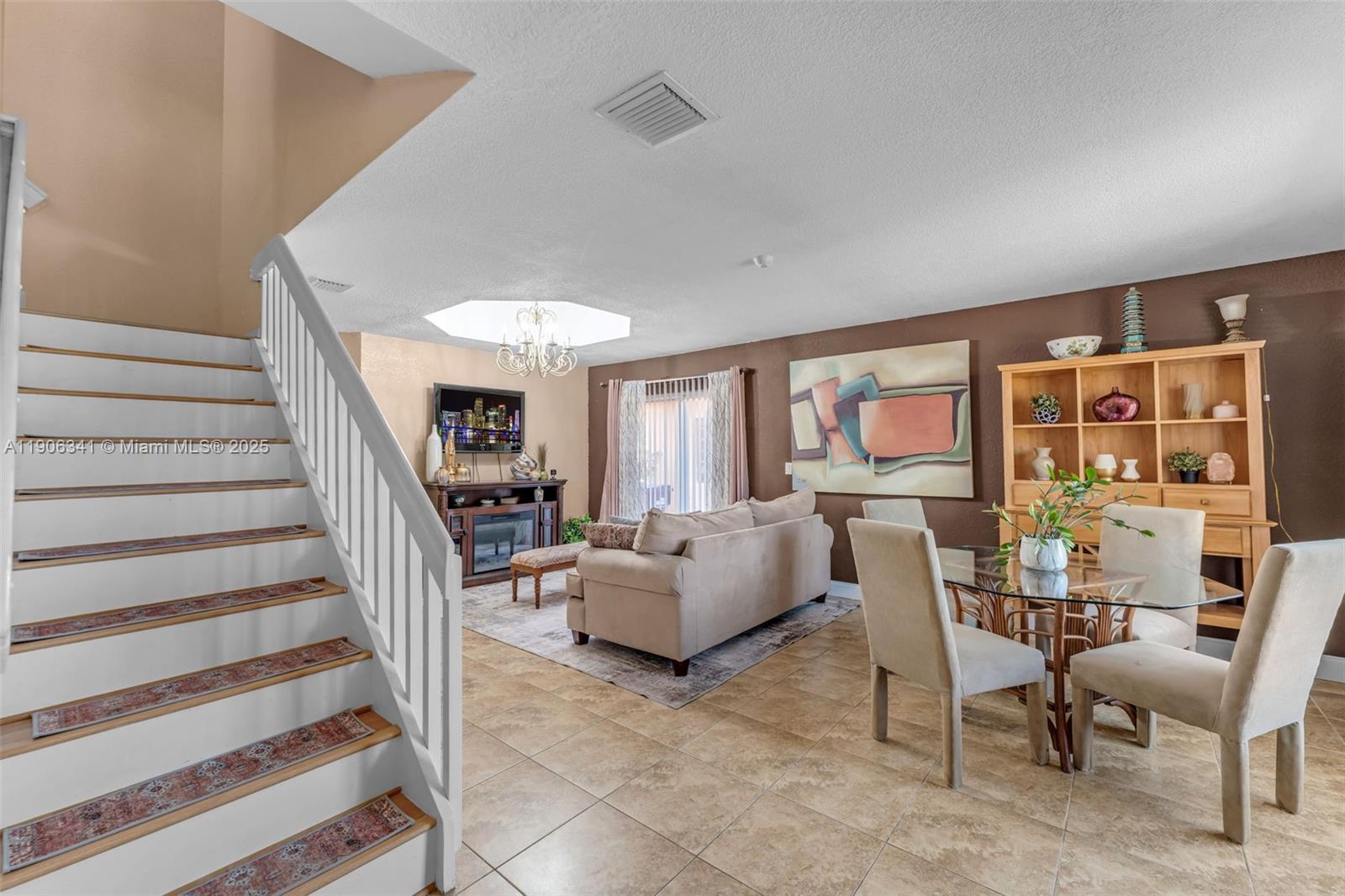 LAKES BY THE BAY SEC 11 - Residential