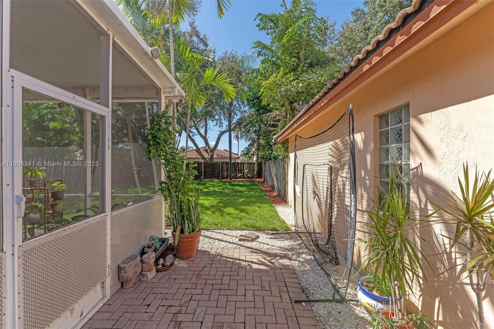 LAKES BY THE BAY SEC 11 - Residential