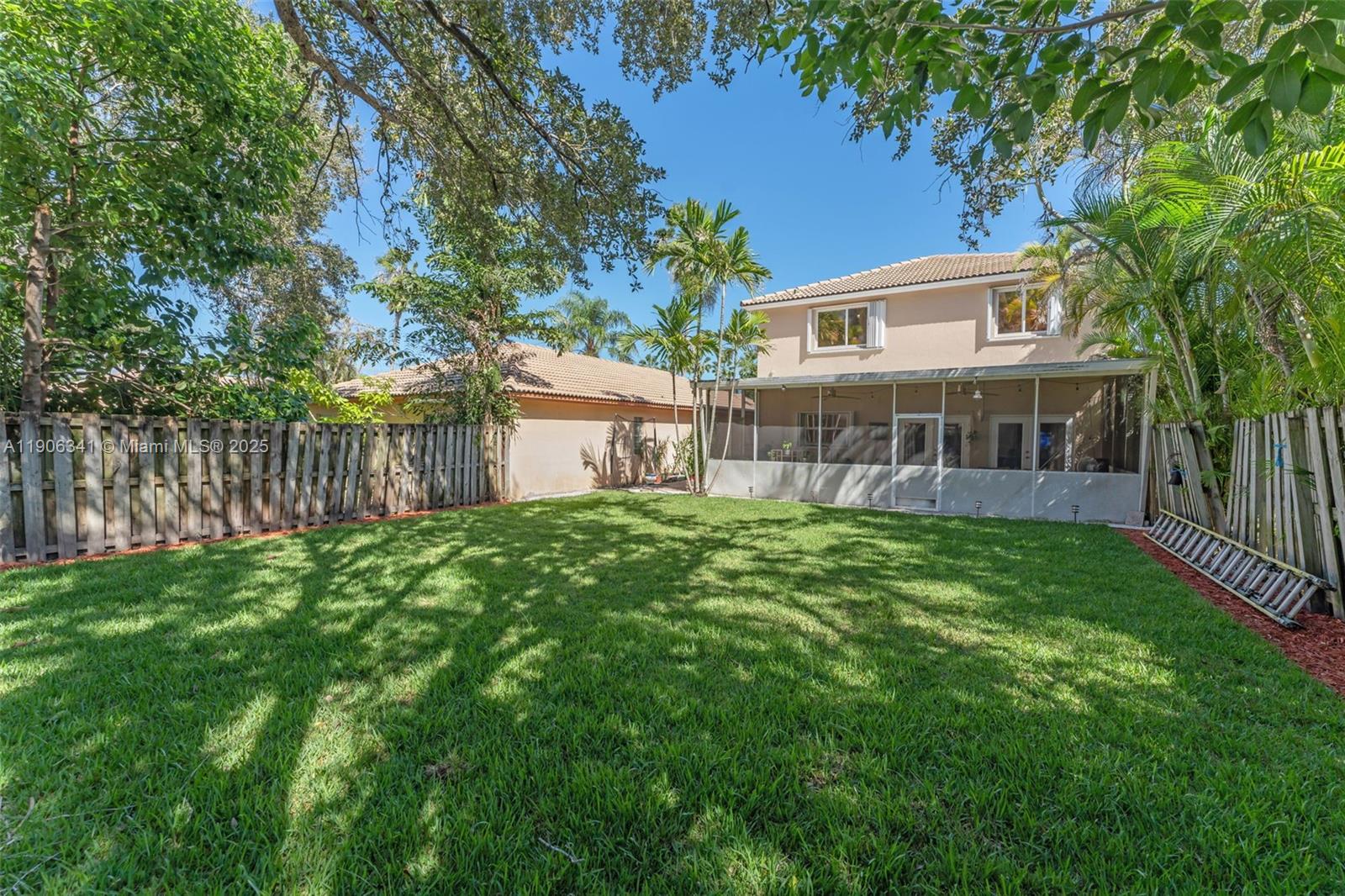 LAKES BY THE BAY SEC 11 - Residential