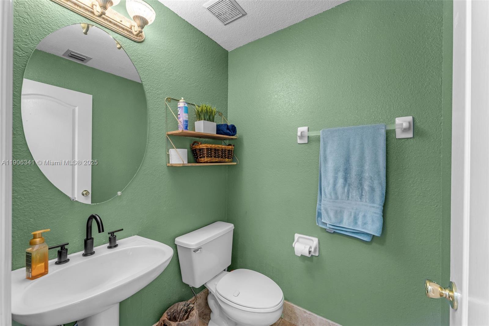 LAKES BY THE BAY SEC 11 - Residential