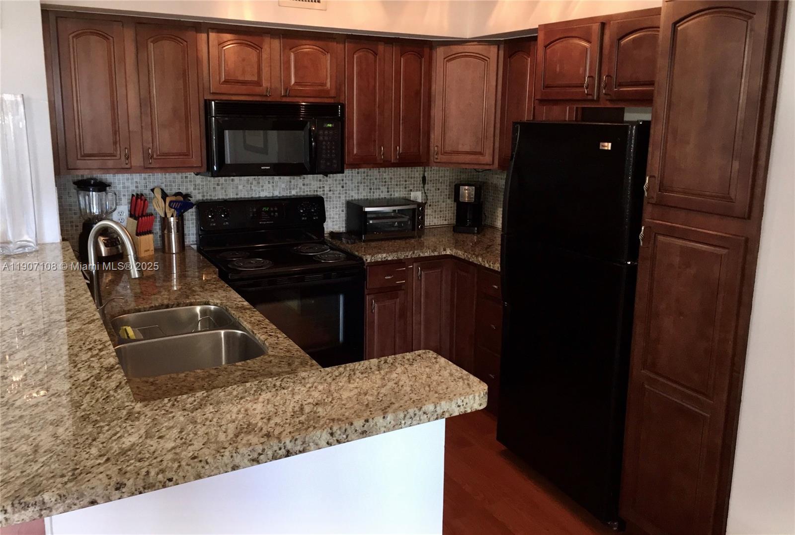 THE YACHT CLUB AT AVENTURA - Residential Lease