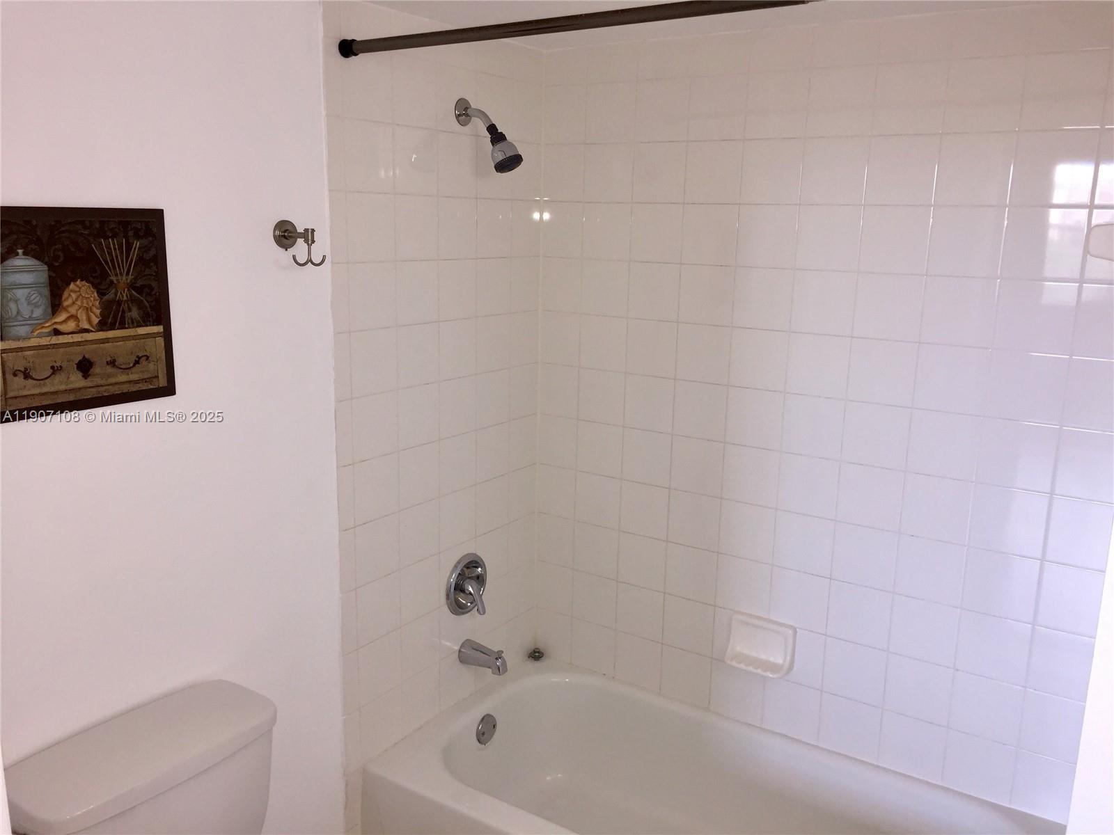 THE YACHT CLUB AT AVENTURA - Residential Lease