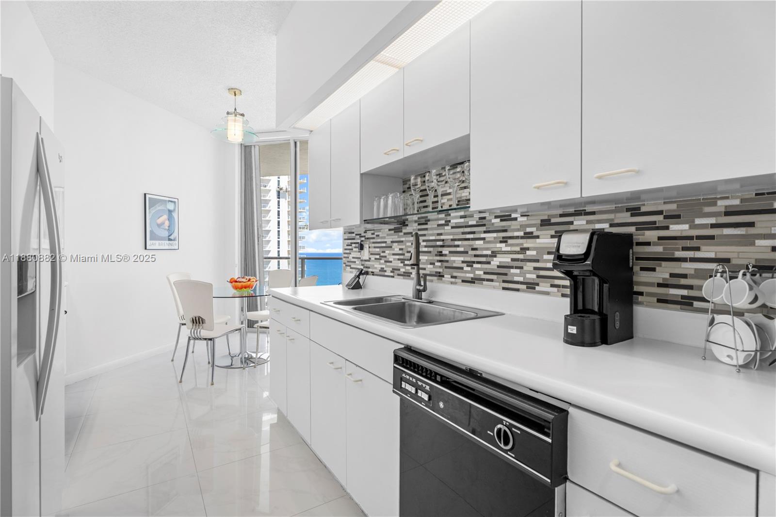 OCEANIA III CONDO - Residential