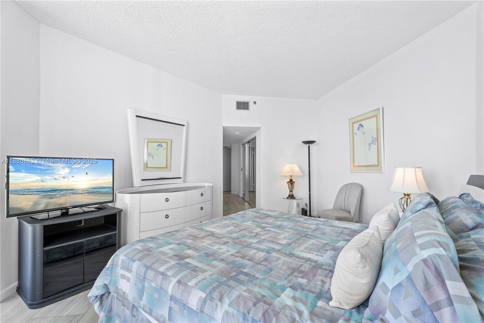 OCEANIA III CONDO - Residential