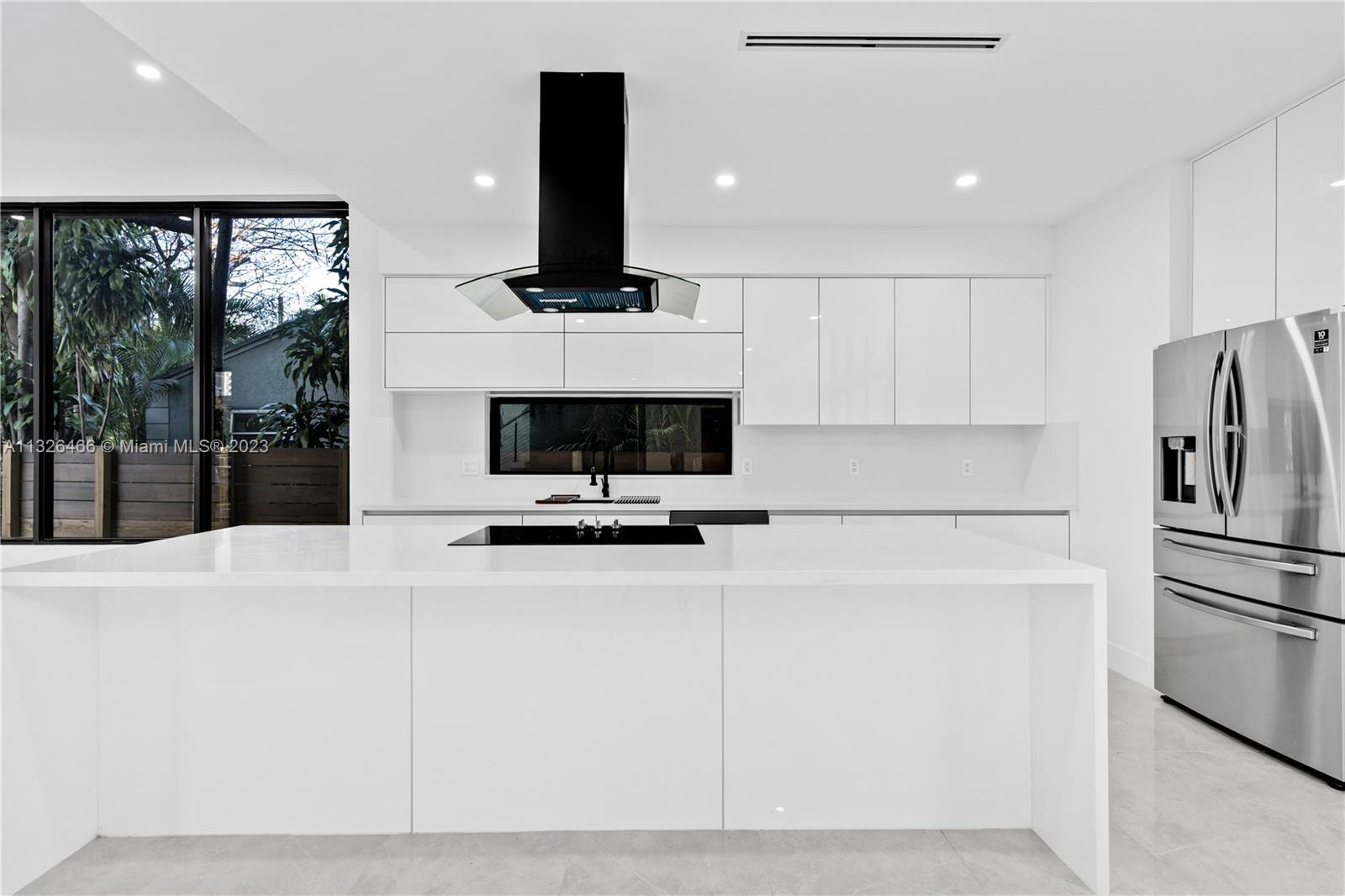 EUGENIA GROVES PARK - Residential