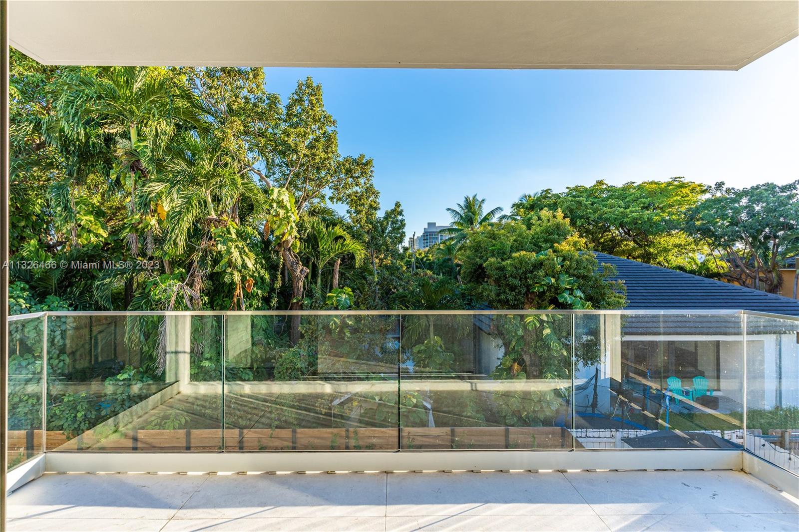 EUGENIA GROVES PARK - Residential