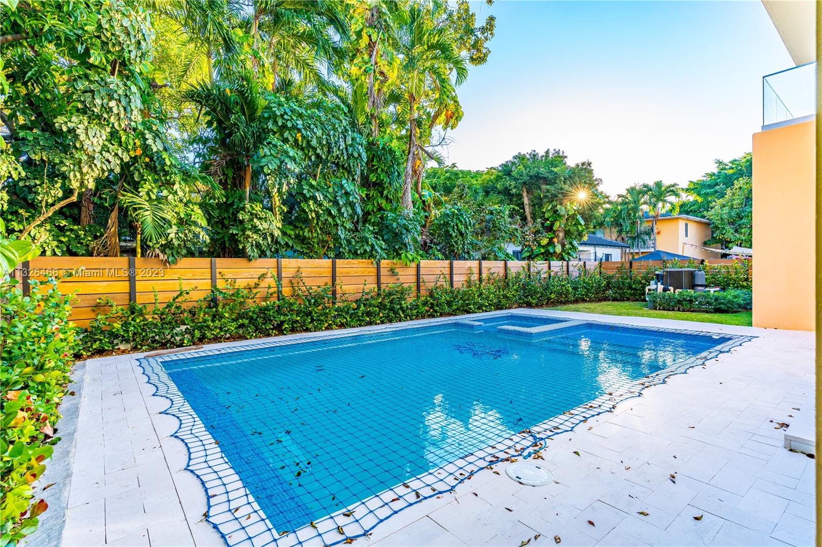 EUGENIA GROVES PARK - Residential