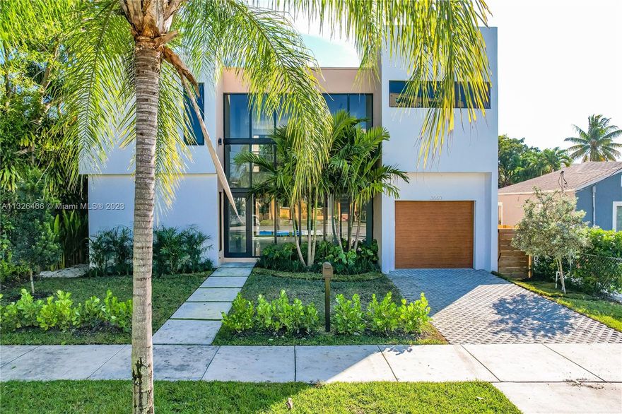 Extraordinary new property of modern and luxurious design. 2 story 4 bed/4 bath single-family home.
The first floor with double height ceilings, impact windows and doors, spacious social areas with natural lighting, kitchen with quartz top and central island, master bedroom and terrace with BBQ. Second floor: master bedroom with bathroom and covered balcony, 2 bedrooms, full bathroom, laundry room and a bridge over the social area. Large pool with integrated jacuzzi, surrounded with designed gardens. Located in the limits of Coral Gables, close to: the iconic Calle 8, Downtown Miami, Brickell and Giralda Blvd, restaurants, markets, banks, easy access to the Dolphin Expressway and Miami International Airport. Excellent property either to live or as an investment.