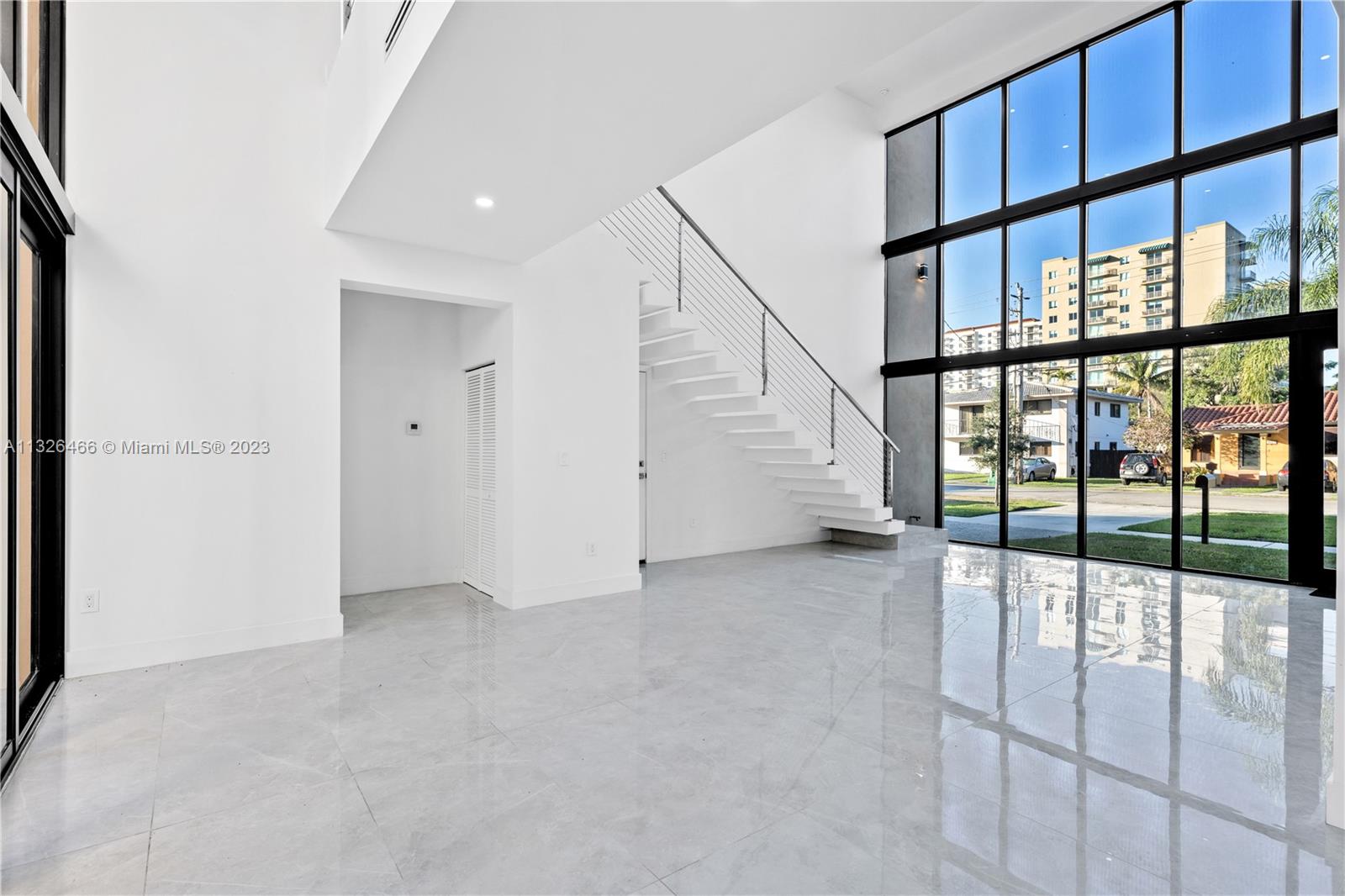 EUGENIA GROVES PARK - Residential