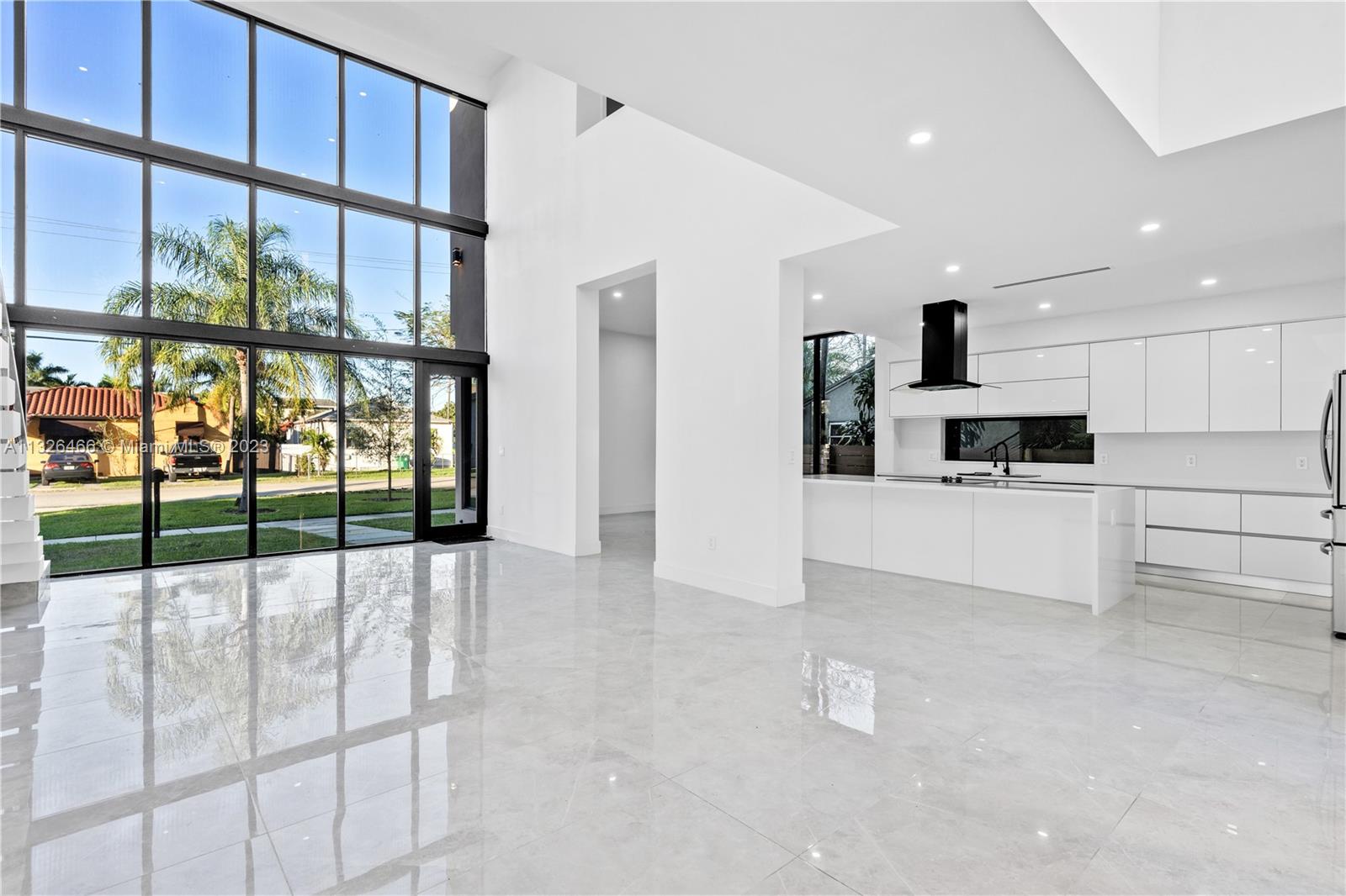 EUGENIA GROVES PARK - Residential