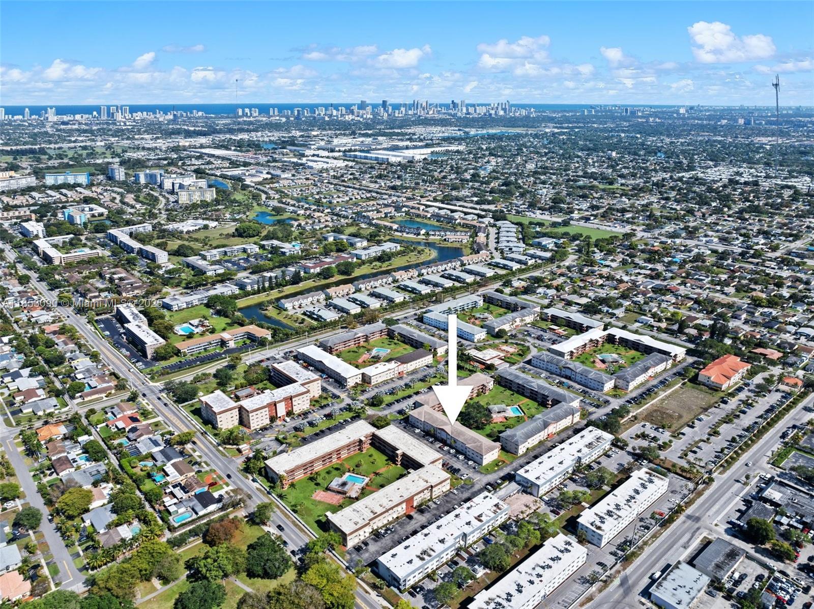 BEVERLY HILLS CONDO NUMBE - Residential Lease