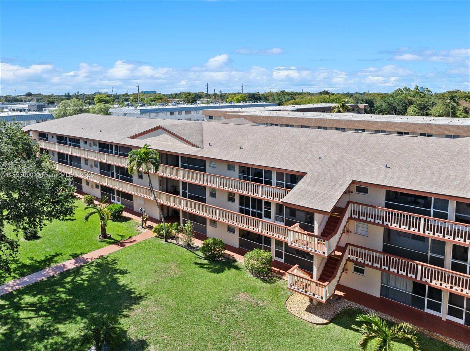 BEVERLY HILLS CONDO NUMBE - Residential Lease