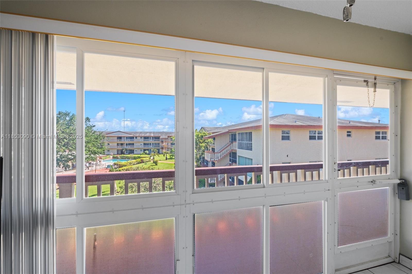 BEVERLY HILLS CONDO NUMBE - Residential Lease