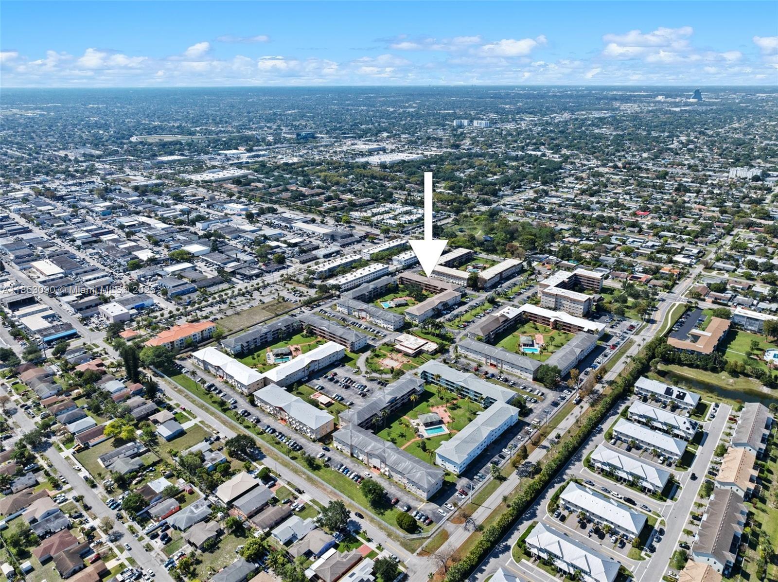 BEVERLY HILLS CONDO NUMBE - Residential Lease