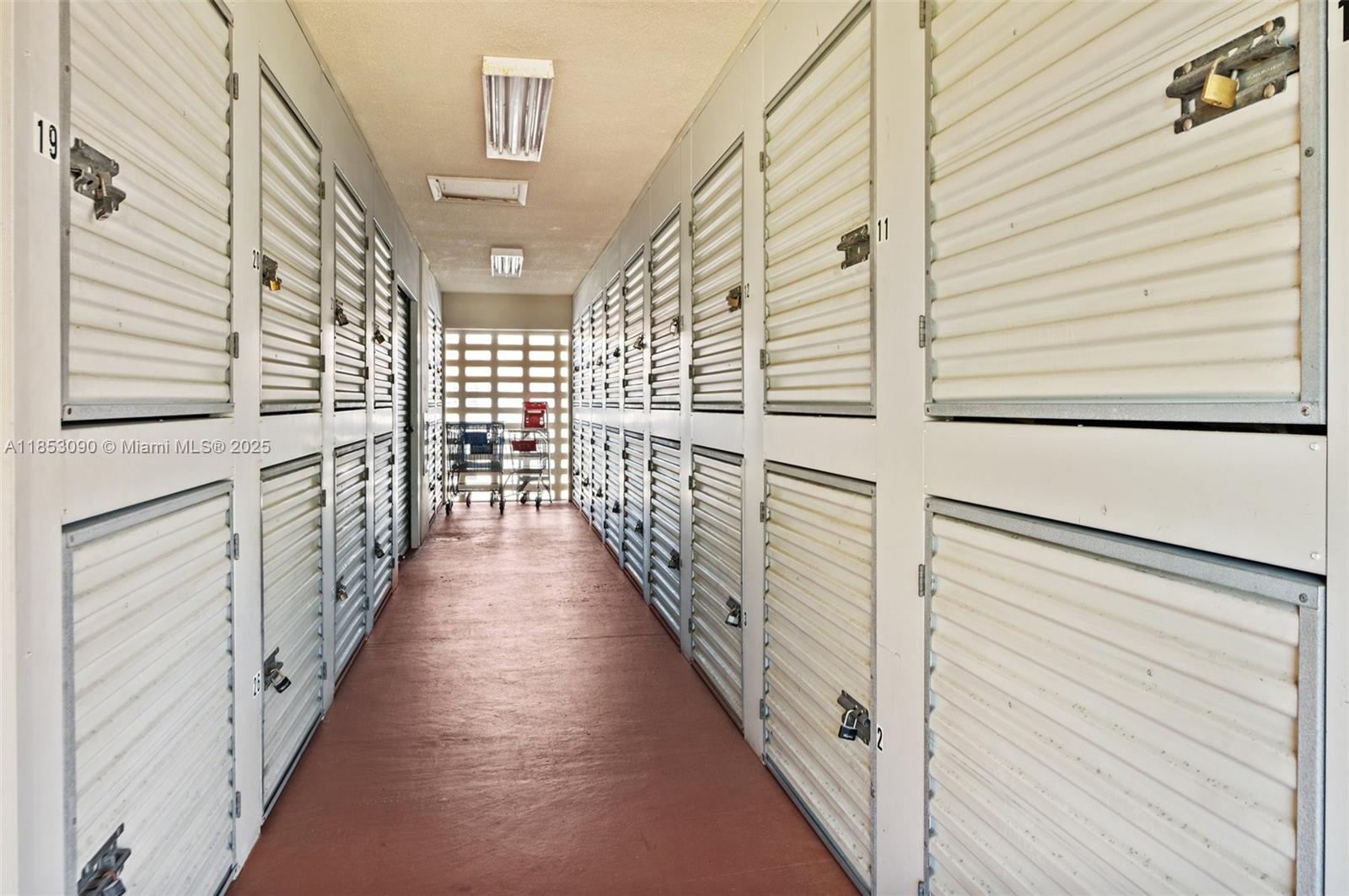 BEVERLY HILLS CONDO NUMBE - Residential Lease