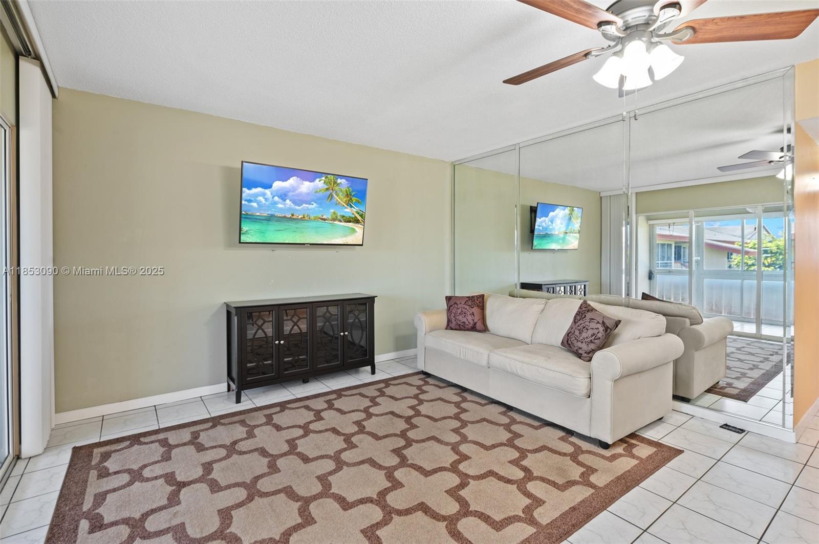 BEVERLY HILLS CONDO NUMBE - Residential Lease