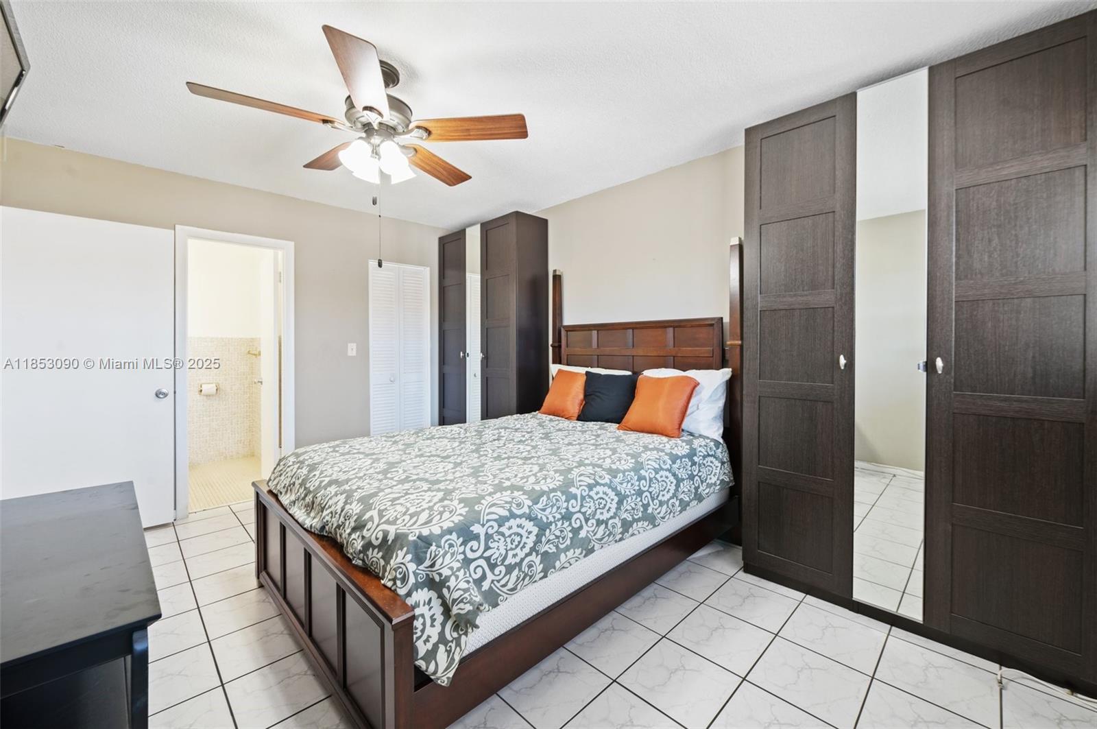 BEVERLY HILLS CONDO NUMBE - Residential Lease