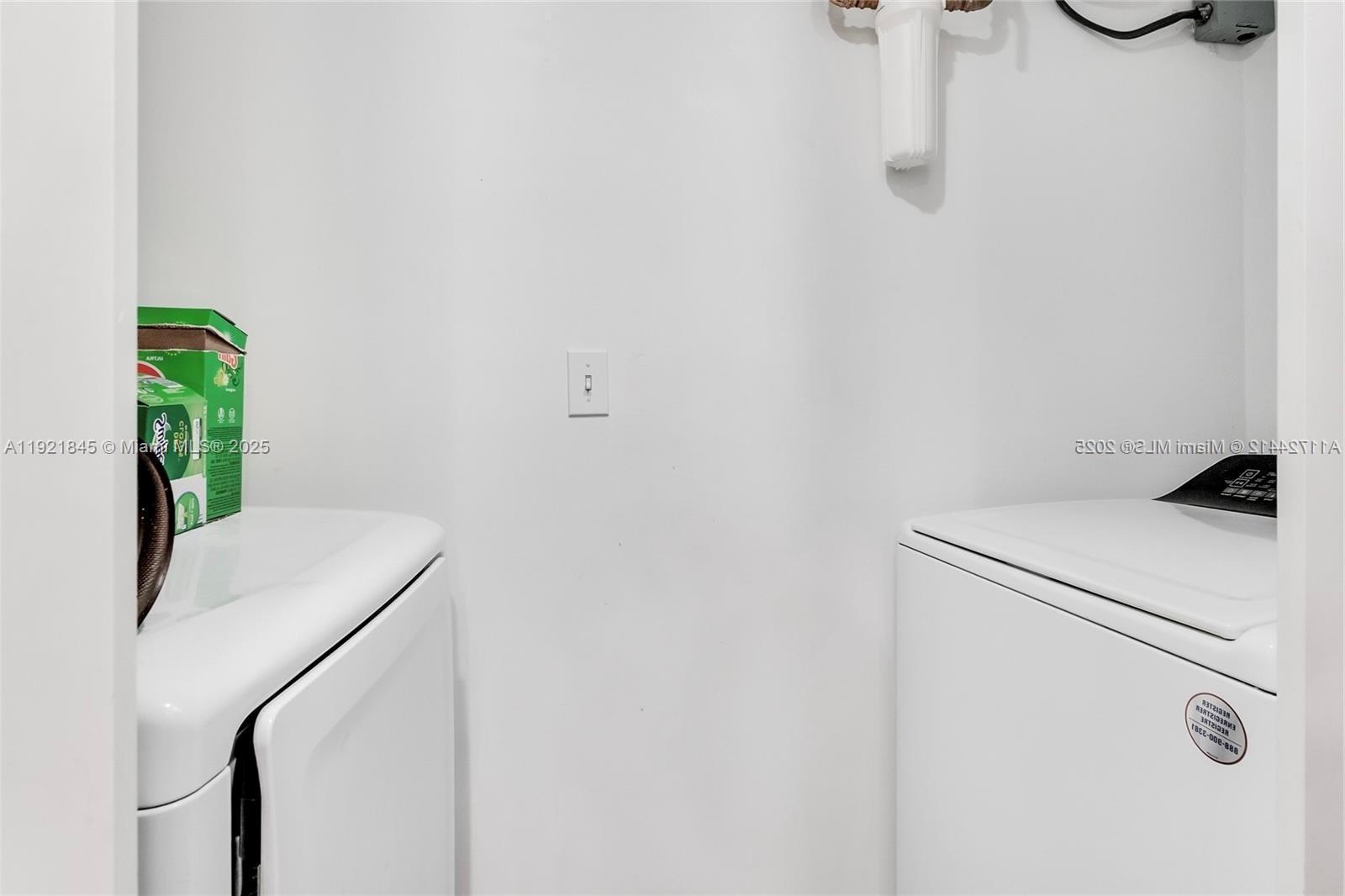 OCEAN PARK - Residential Lease