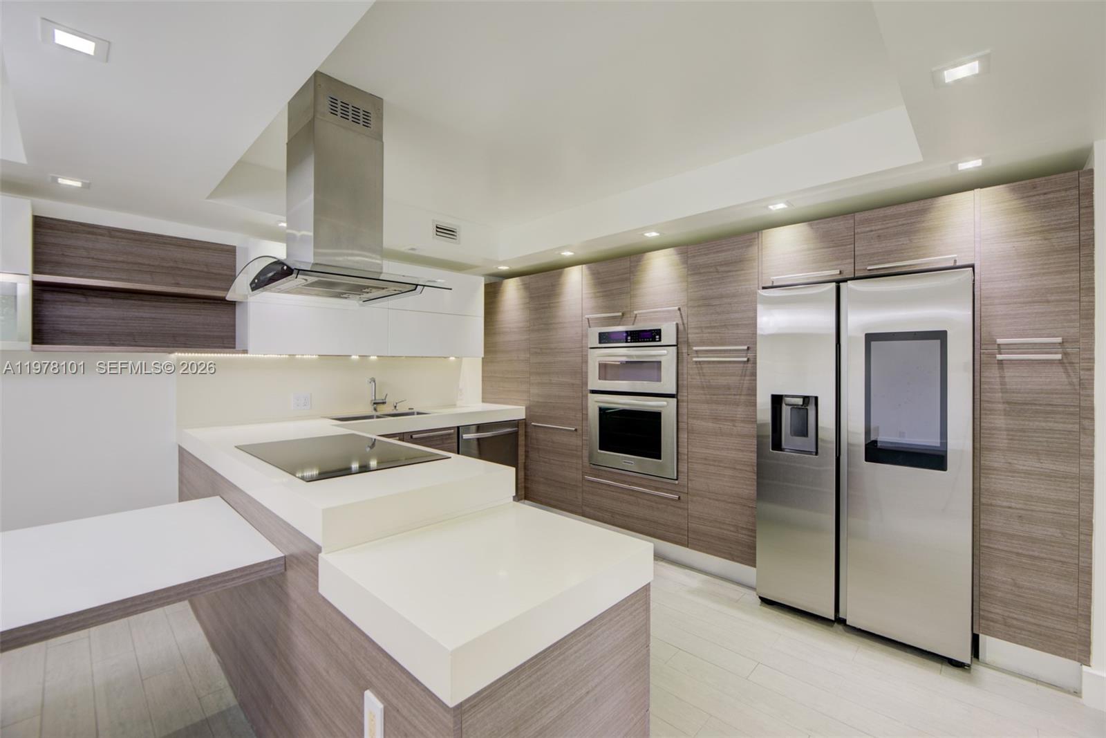 161 Crandon Blvd 324