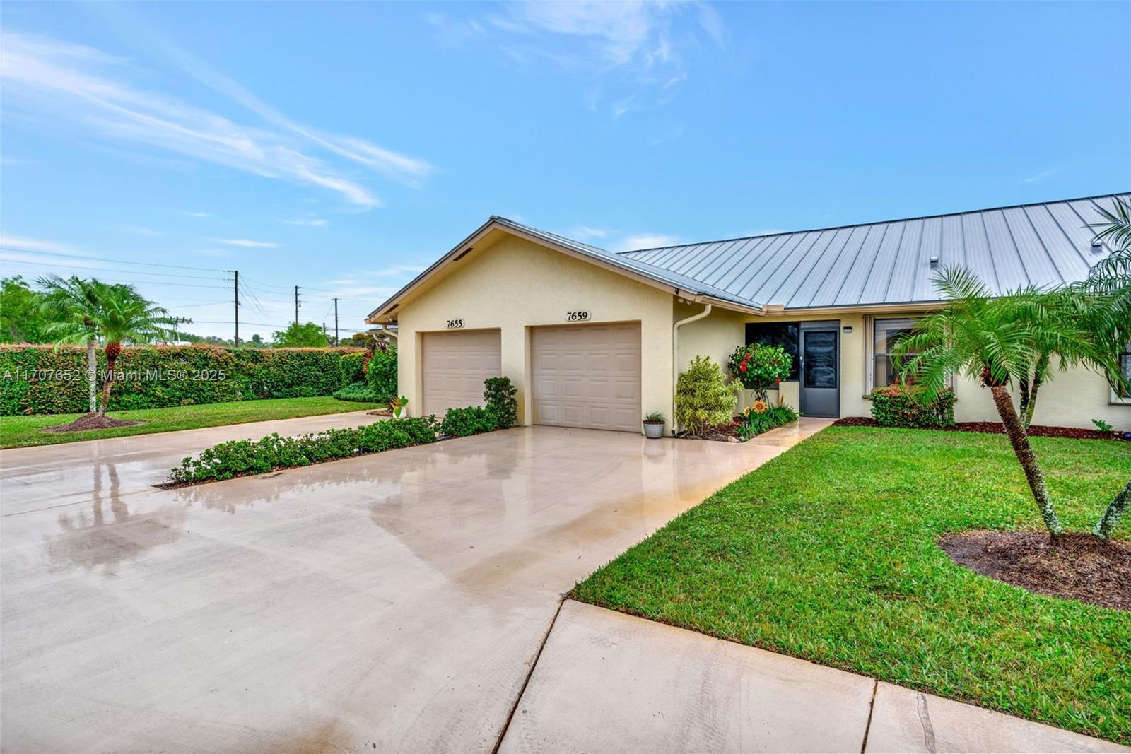 7659 Se Sugar Sand Cir, Hobe Sound, Martin County, Florida - 2 Bedrooms  
2 Bathrooms - 