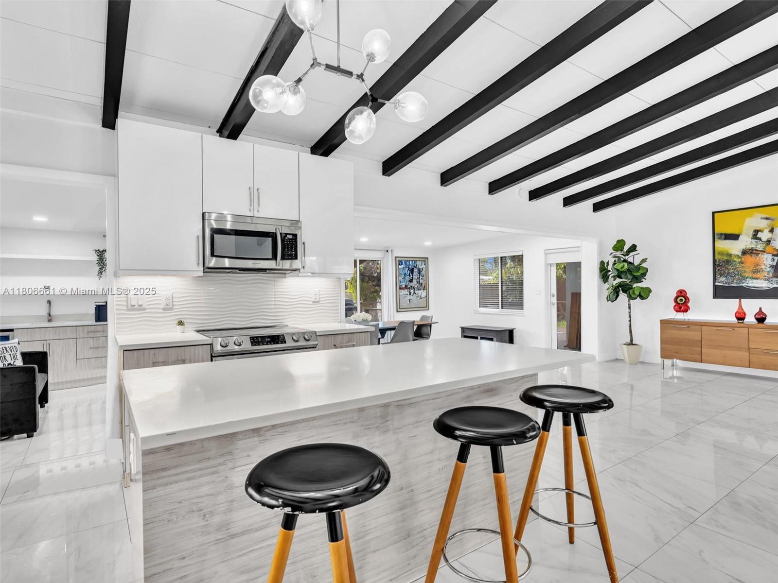 LAUDERDALE ISLES NO 2-BLK - Residential