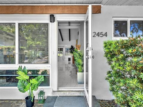 2454 W Nassau Ln Fort Lauderdale FL 33312