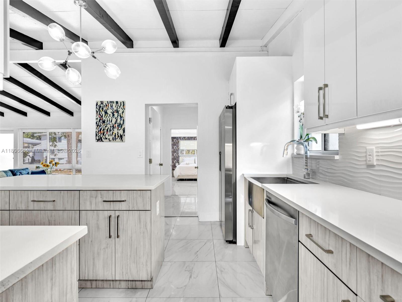 LAUDERDALE ISLES NO 2-BLK - Residential