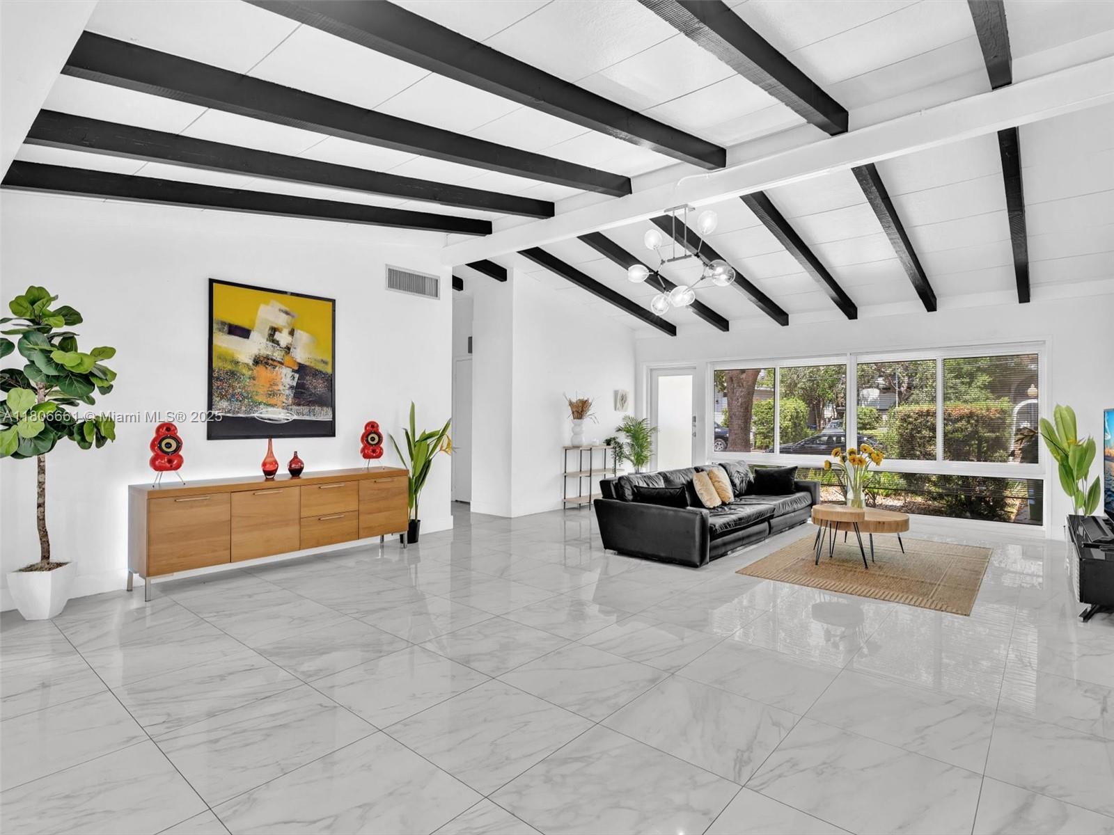 LAUDERDALE ISLES NO 2-BLK - Residential
