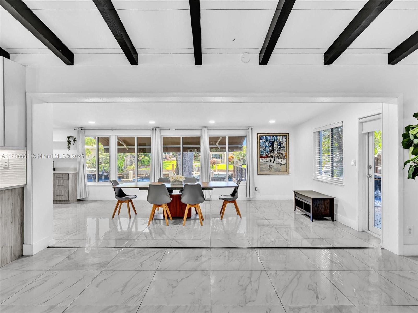 LAUDERDALE ISLES NO 2-BLK - Residential