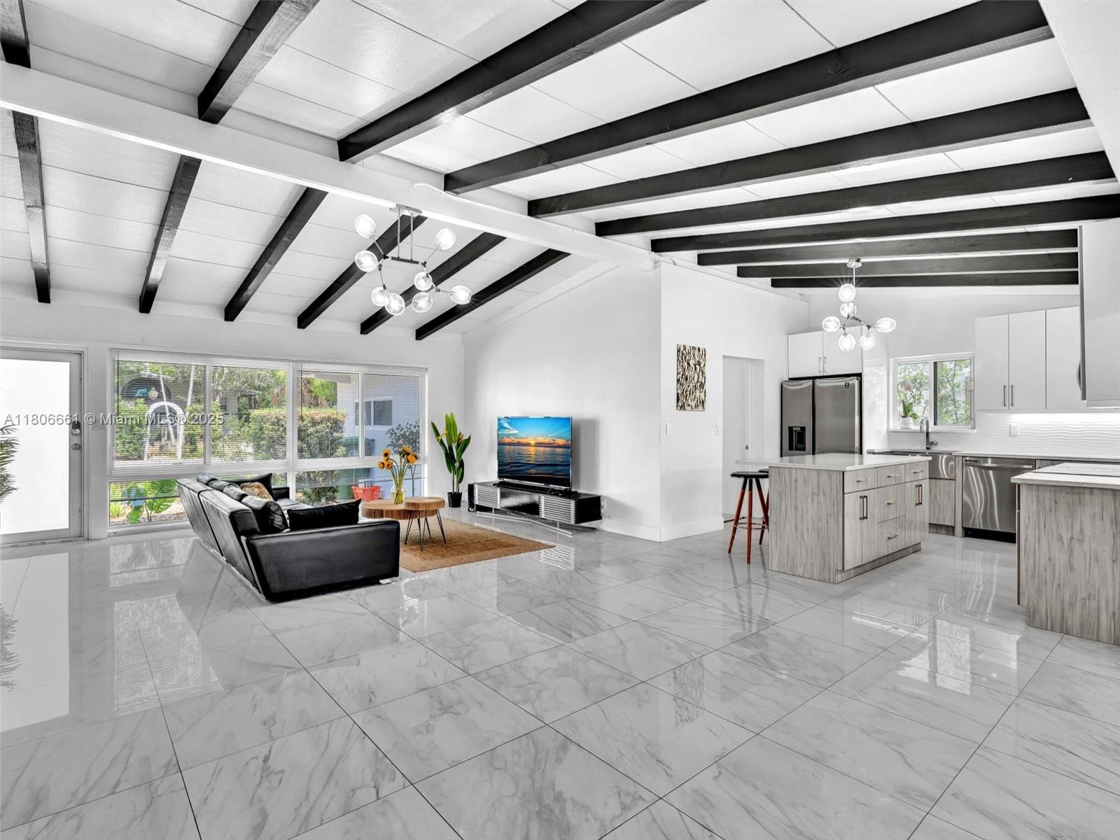 LAUDERDALE ISLES NO 2-BLK - Residential