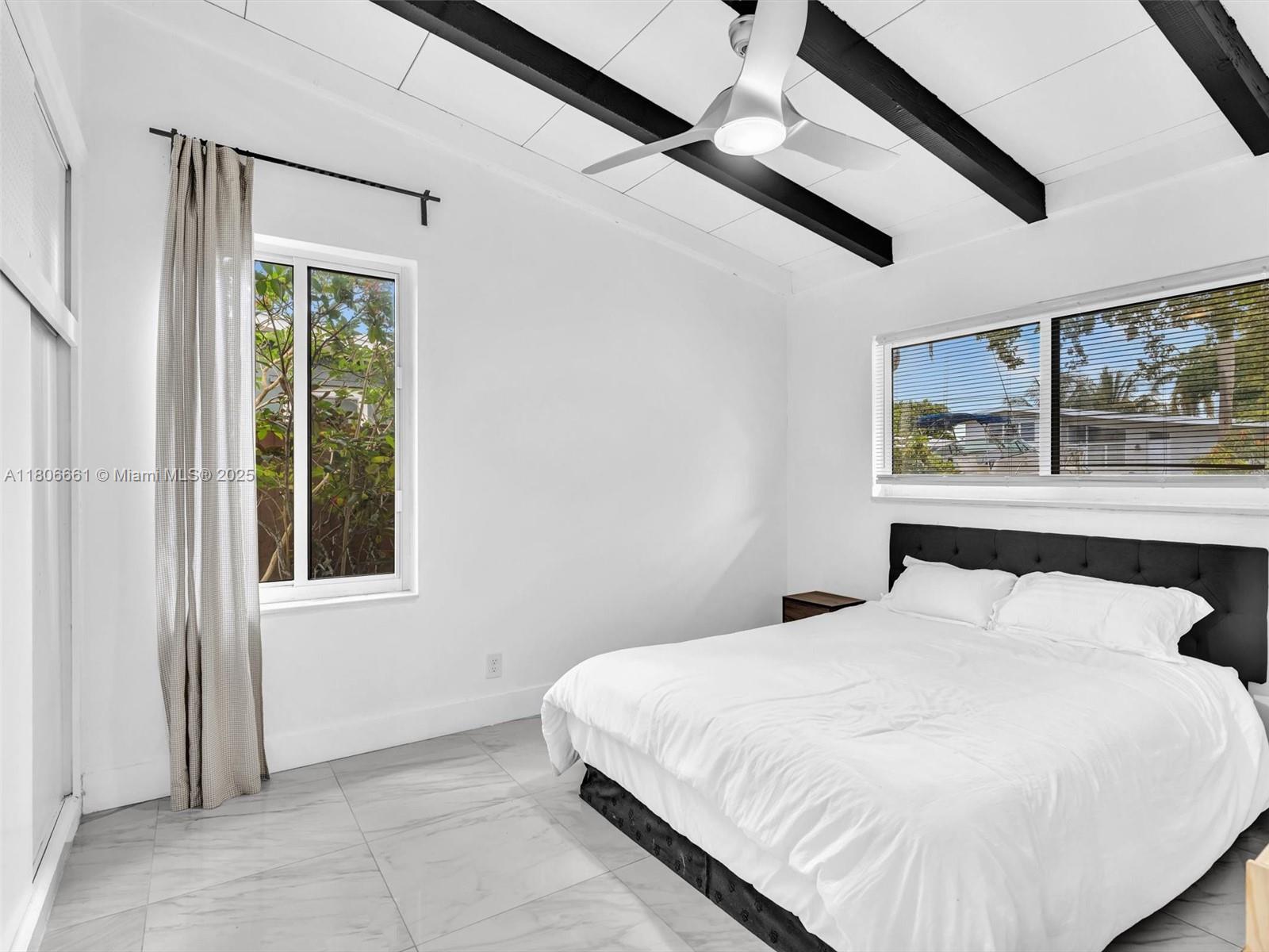 LAUDERDALE ISLES NO 2-BLK - Residential