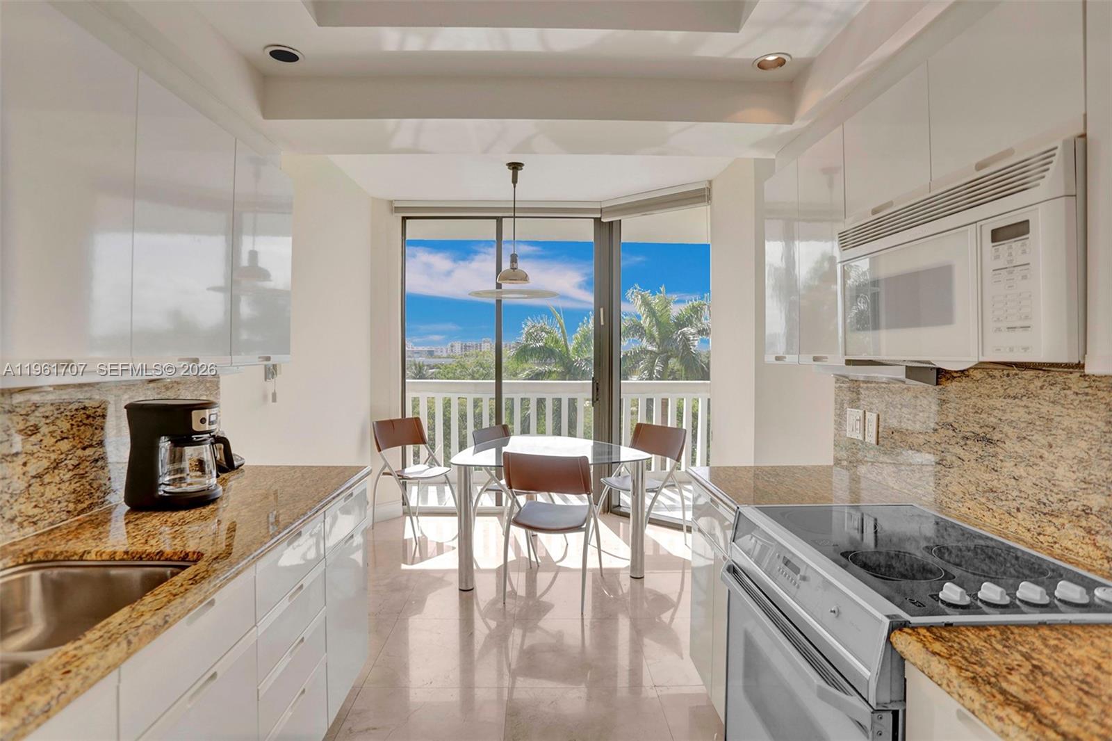 ¤2000 ISL BLVD WILLIAMS IS - Residential