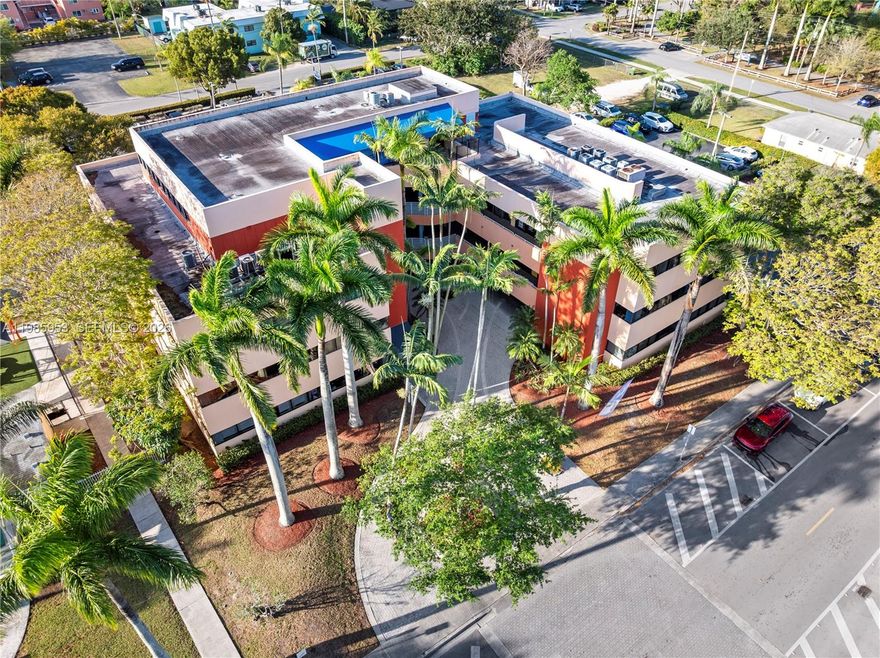 Excellent opportunity to own a medical office condo in a growing area of Homestead. Clean, functional space ready for immediate use—perfect for doctors, specialists, or professional services.