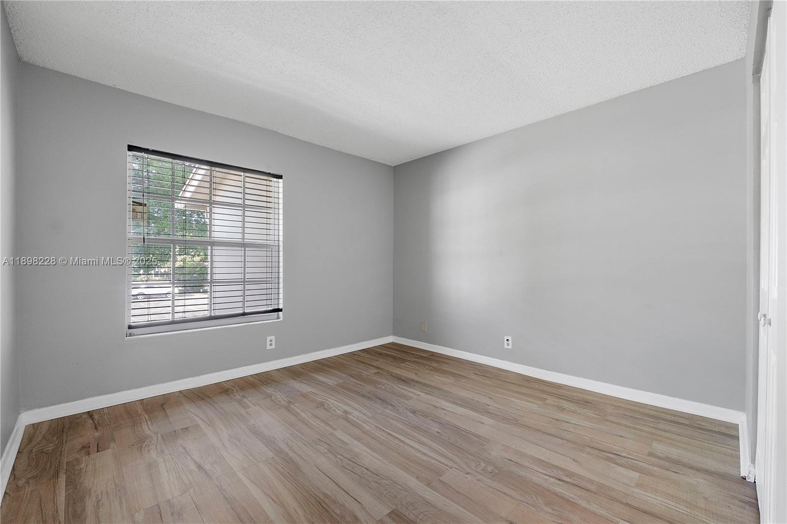 WOODGLEN CONDO - Residential